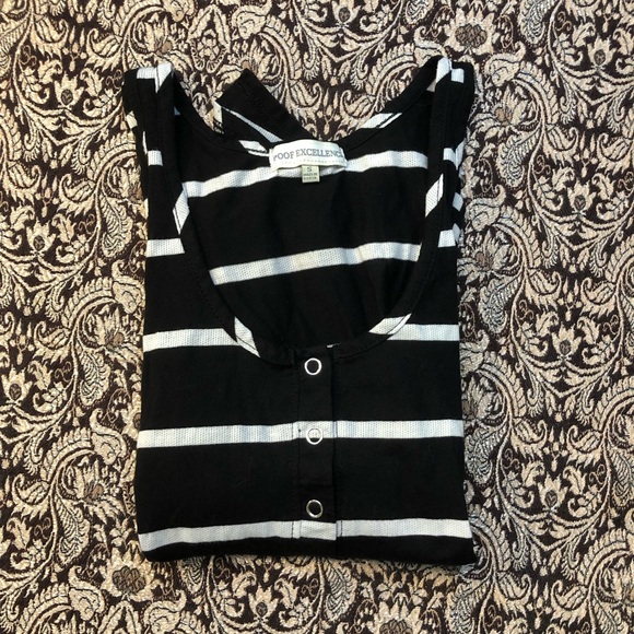 3for$10🌸 Poof Excellence Striped Tank Top Size Small - Picture 4 of 5